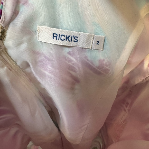 Ricki’s summer dress! - Picture 2 of 4